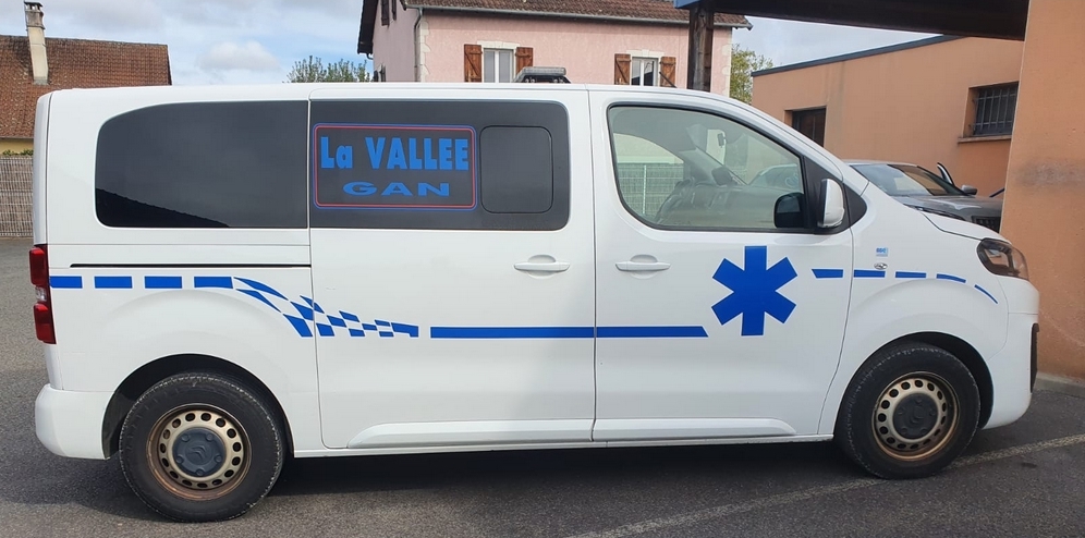 ambulance 1000 700
